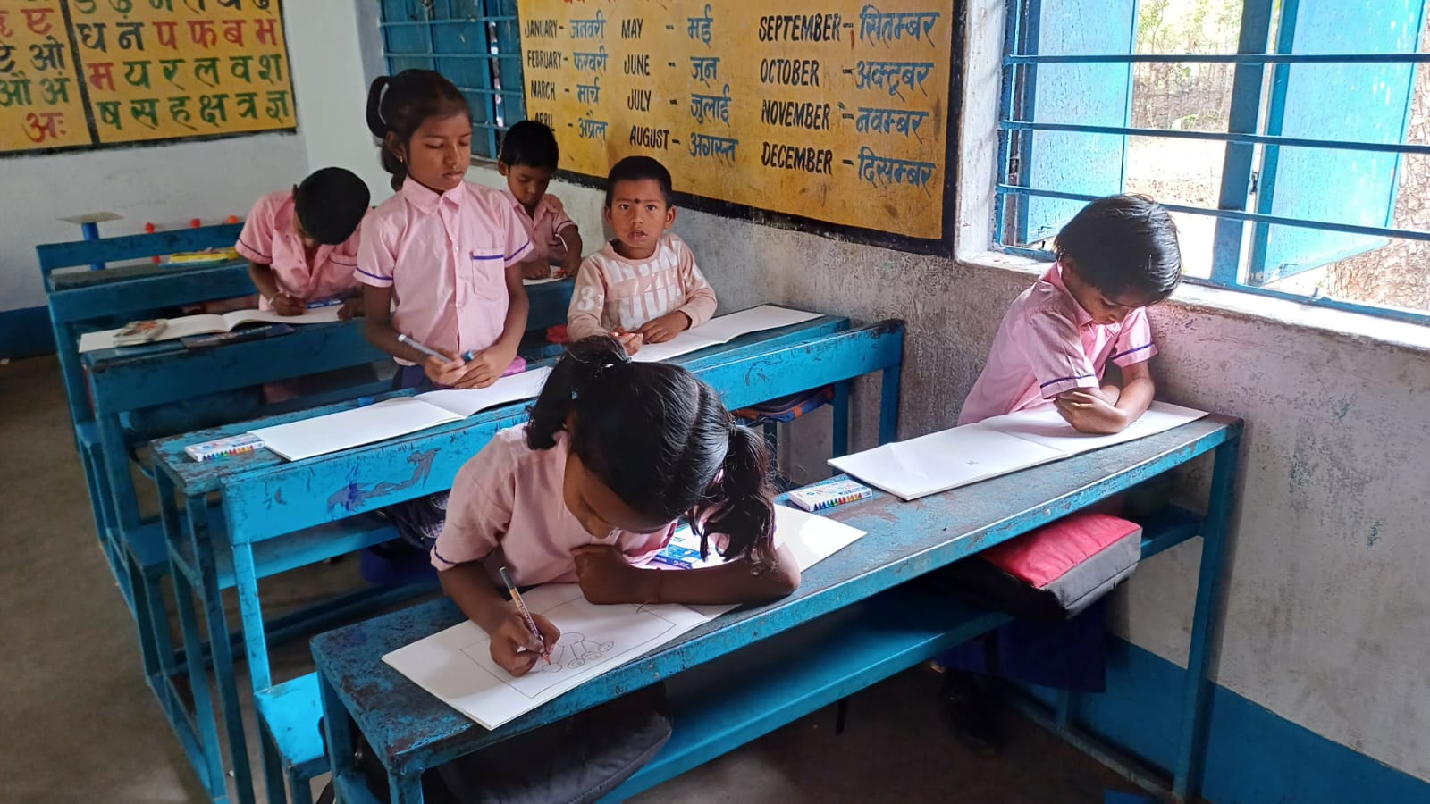 Gamharia: बच्चों ने चित्रकला के माध्यम से दिखाई प्रतिभा, Tata Steel Foundation ने किया सम्मानित