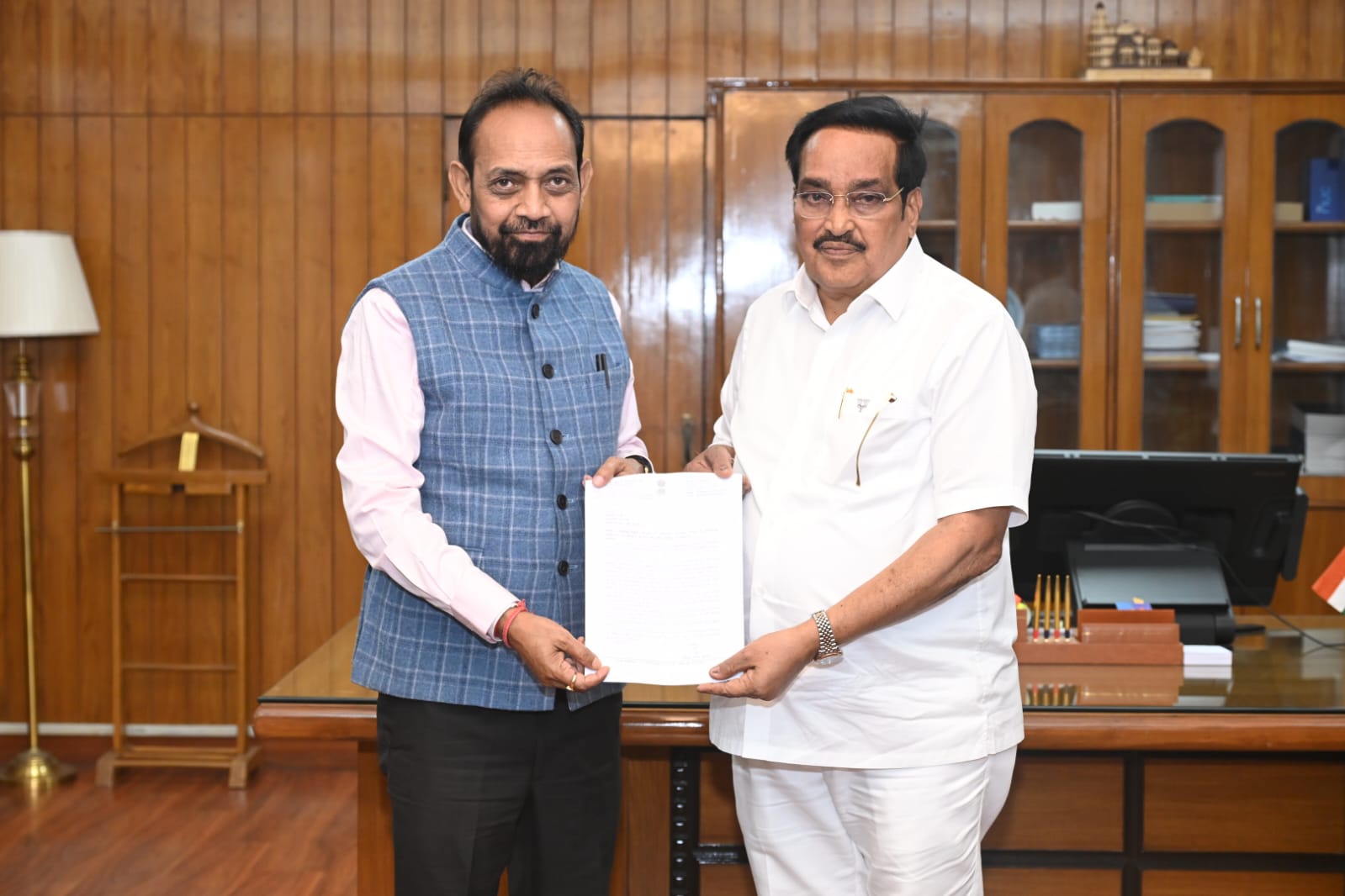 Jamshedpur : सांसद बिद्युत बरण महतो ने केंद्रीय जलशक्ति मंत्री से पम्प नहर योजना को स्वीकृति प्रदान करने की मांग की