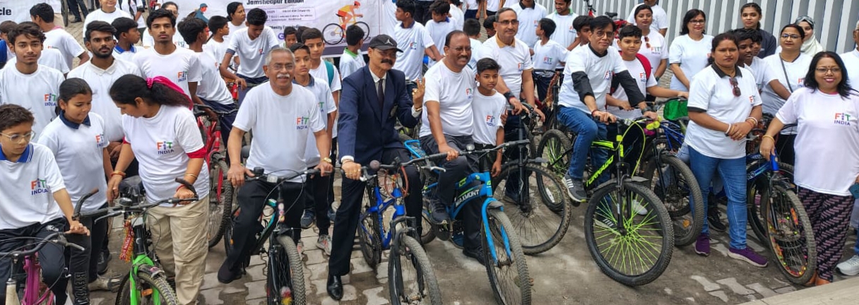 Gamharia : गम्हरिया में फिट इंडिया परियोजना के तहत राष्ट्रव्यापी साइक्लोथॉन कार्यक्रम आयोजित