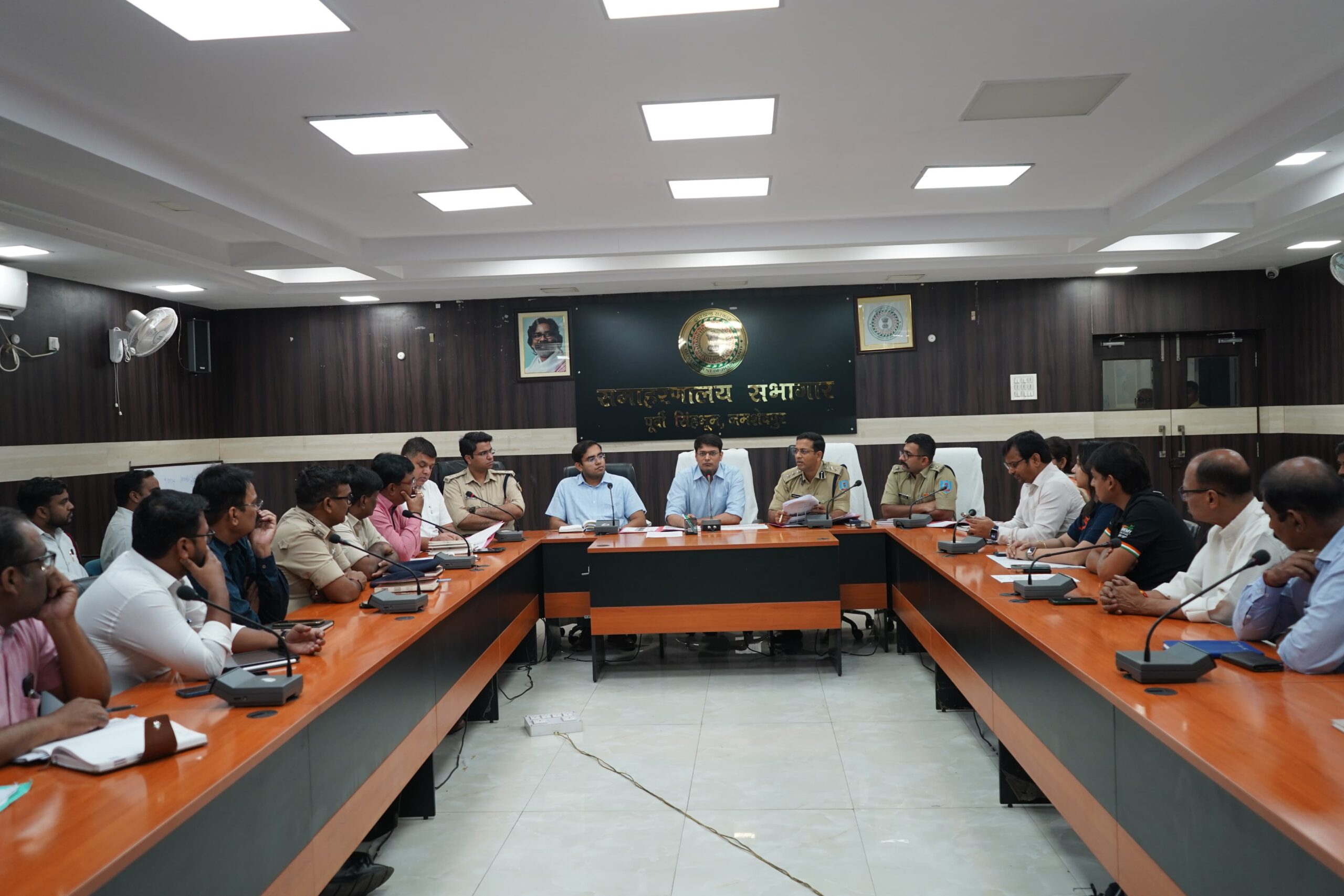 Jamshedpur: शहर में सड़क सुरक्षा और अवैध पार्किंग पर प्रशासन सख्त, एक महीने वसूला गया 14.5 लाख से ज्यादा जुर्माना