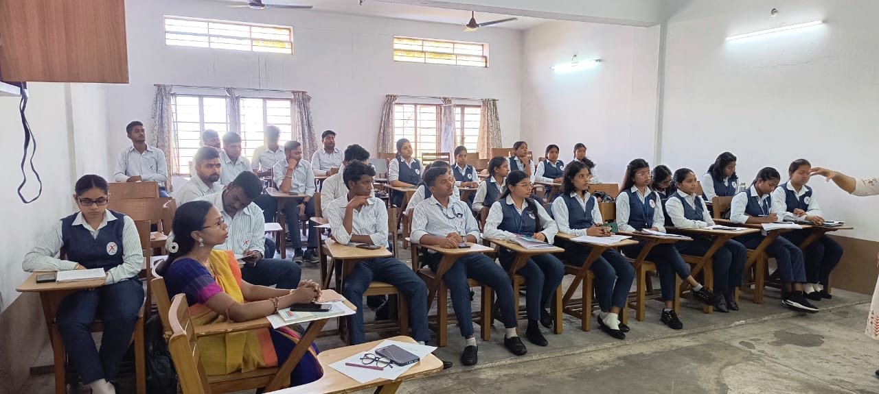 Gamharia : एक्सआइटीइ कॉलेज में केंद्रीय बजट 2025 को समझना विषय पर कार्यशाला आयोजित