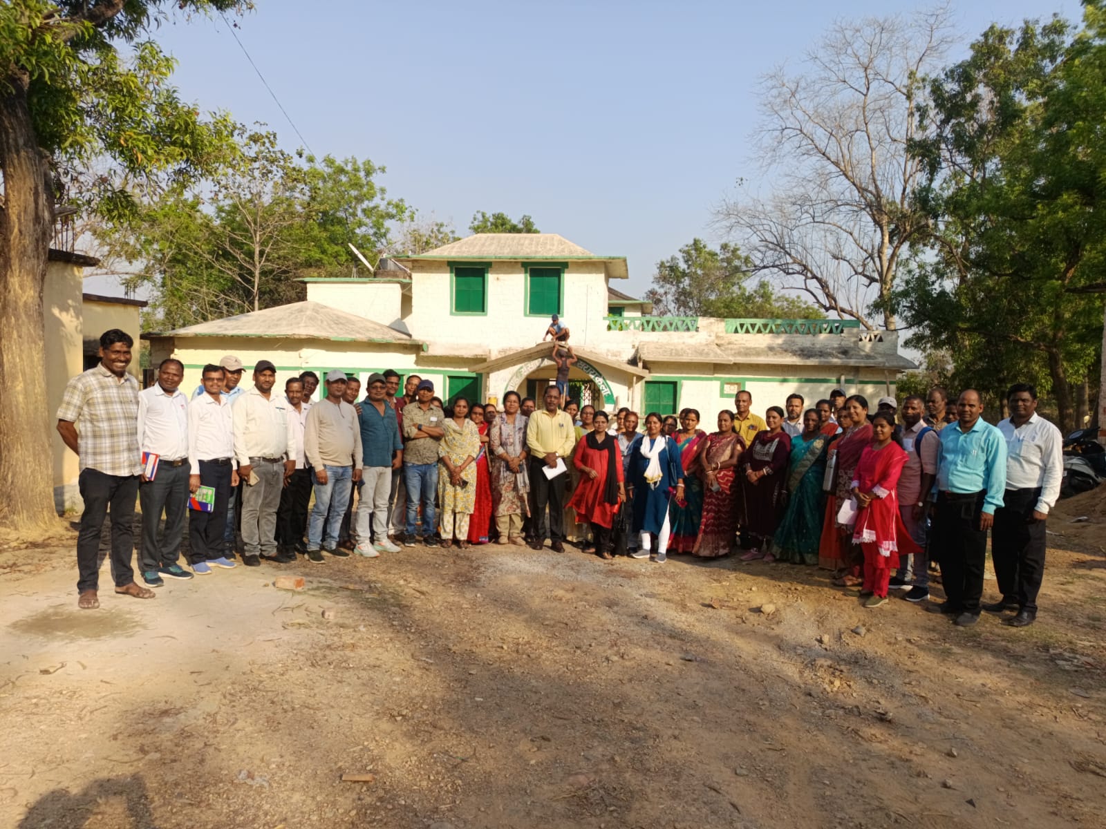 Saraikela: सरायकेला में सीनी टाटा ट्रस्ट की पहल, पुस्तकालय के महत्व को समझाने के लिए “पुस्तकालय शिक्षक कार्यशाला”