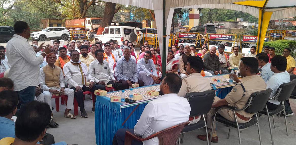 Adityapur: शांति समिति की बैठक, त्योहारों के दौरान स्वच्छता और सुरक्षा पर उठे सवाल