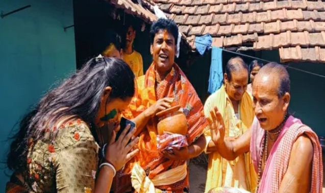 Ghatshila : चेकाम में अष्टम प्रहर हरिनाम संकीर्तन दधि उत्सव के साथ संपन्न