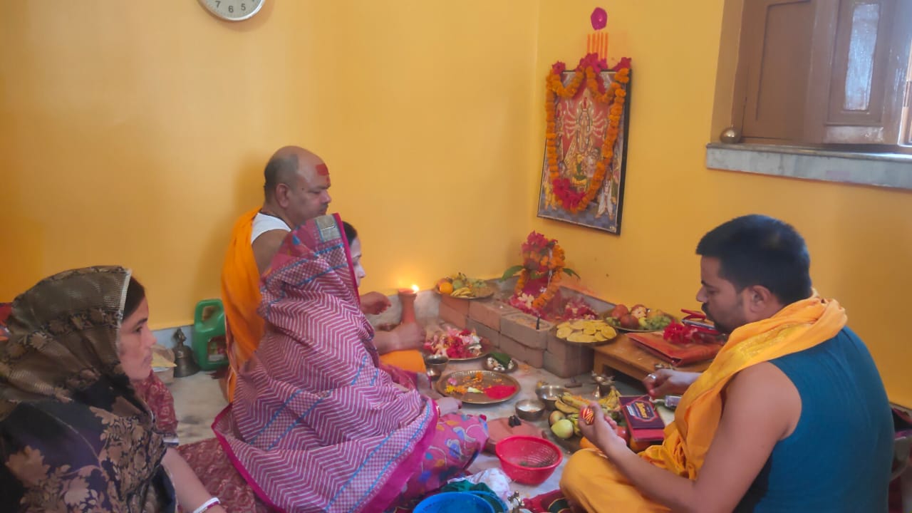 Deoghar Chaitra Navratri : बैद्यनाथ मंदिर में सरदार पंडा ने किया कलश स्थापन, शक्ति मंदिरों में जली अखंड ज्योत