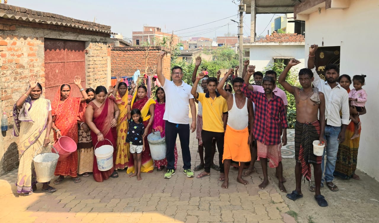 Jamshedpur : मानगो श्यामनगर में पेयजल समस्या, दो महीने से मोहल्ले में पानी की सप्लाई नहीं