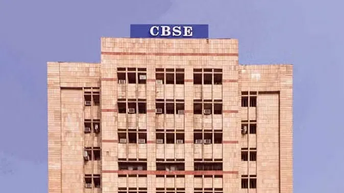 CBSE Parenting Calendar Launch 2025: शिक्षकों और अभिभावकों के बीच मजबूत संबंध बनाने के लिए CBSE जारी करेगा पेरेंटिंग कैलेंडर