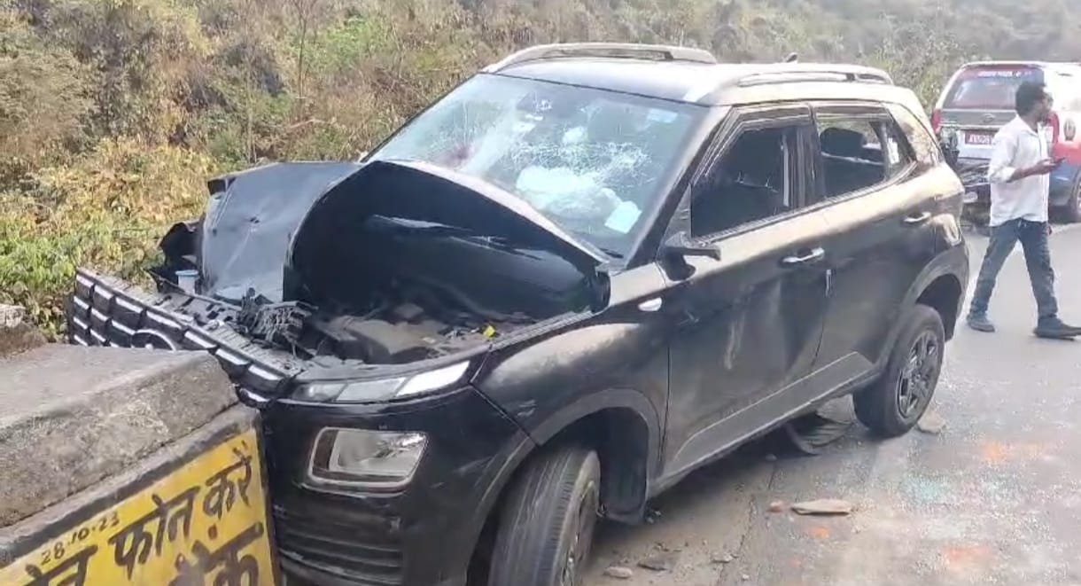 Jamshedpur:डिमना घाटी में कार ने स्कूटी सवार को रौंदा, एक की मौत