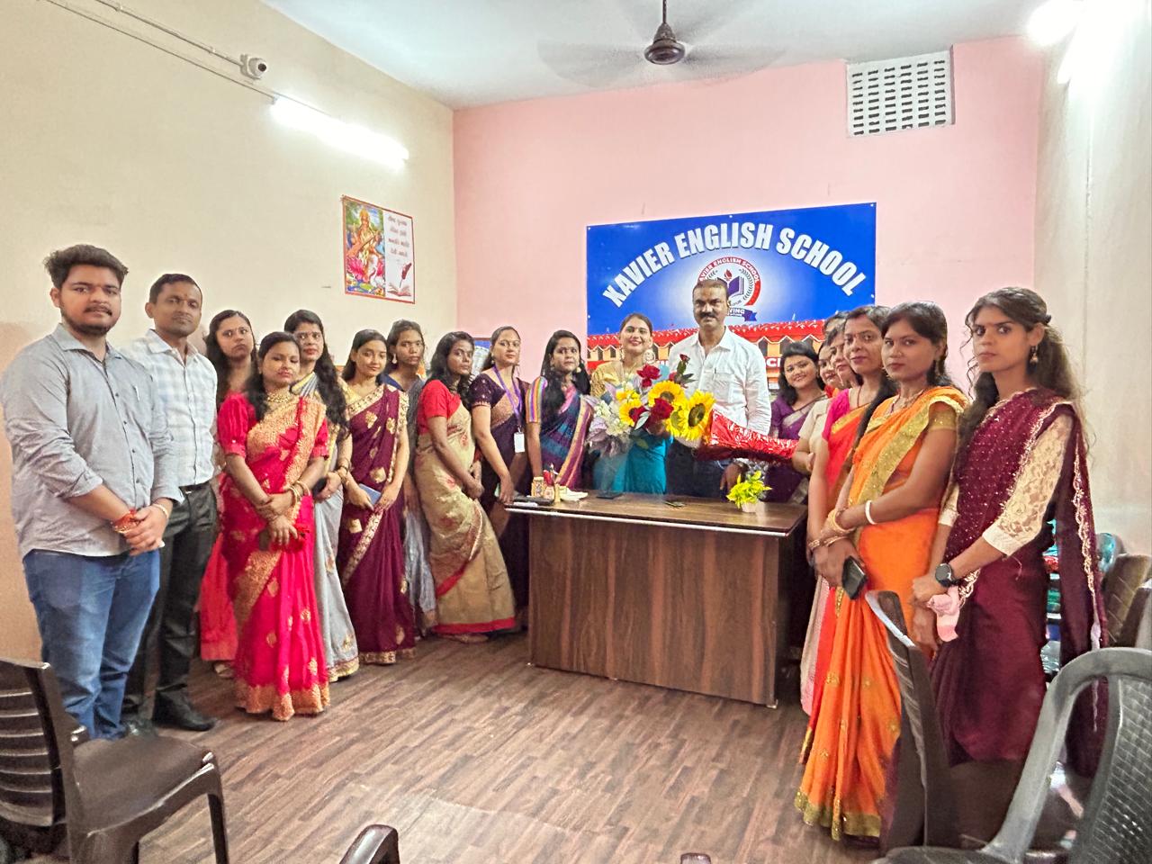 Jamshedpur : जेवियर इंग्लिश स्कूल कीताडीह के छठे स्थापना दिवस पर महिलाओं को किया गया सम्मानित