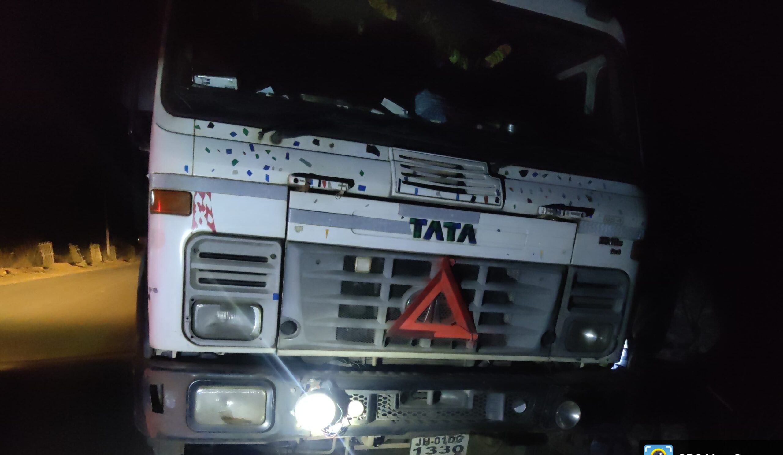 Chandil: SDO की छापामारी में अवैध रूप से बालू लदे 4 हाइवा जब्त, पुलिस क्यों रहती है नाकाम?