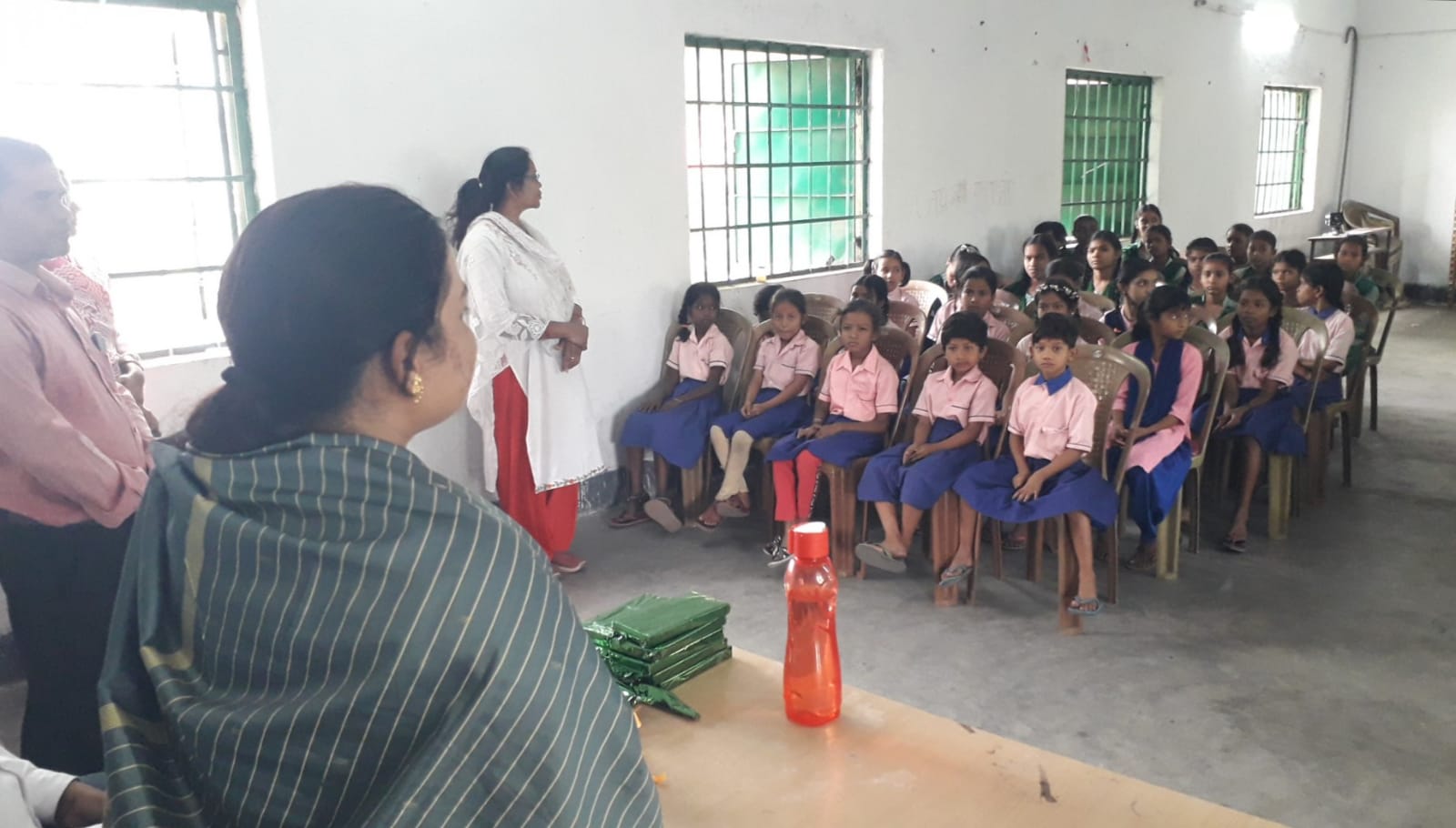 Potka: विदाई सह नामांकन अभियान का शुभारंभ, मेधावी छात्र सम्मानित