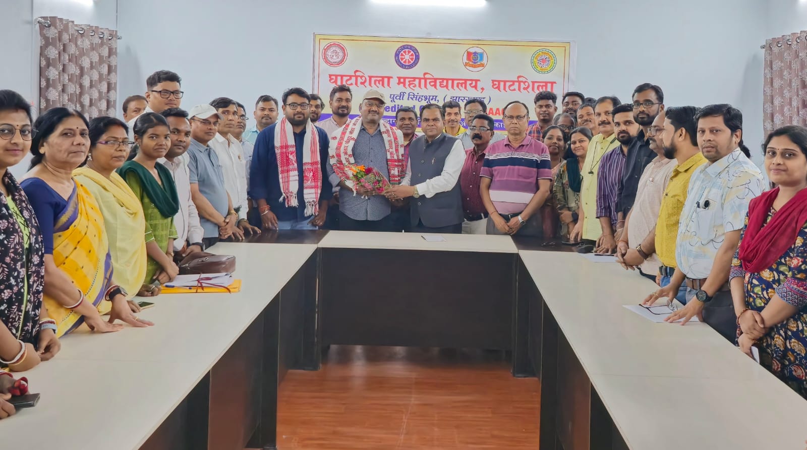 Ghatshila College: पर्यावरण प्रहरी सम्मान से गौरवान्वित हुए शिक्षक, कर्मचारी और विद्यार्थी