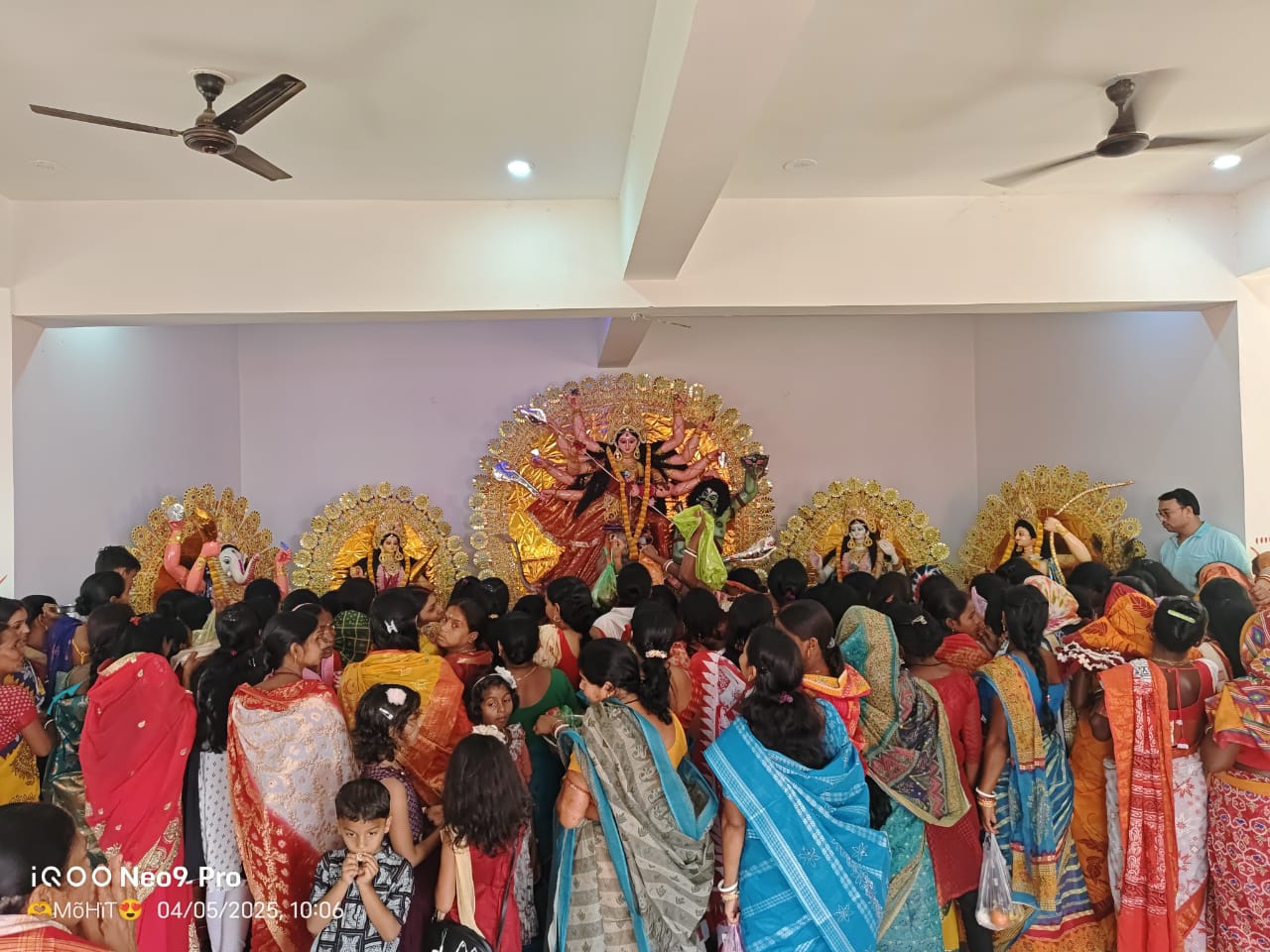 Patamda: मां बासंती के जयकारों से गूंजा पटमदा, श्रद्धालुओं ने मांगा सुख-शांति का आशीर्वाद