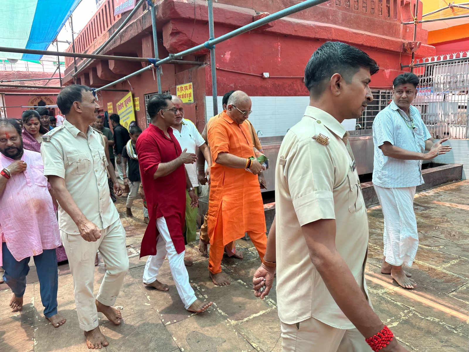 Deoghar : डीसी ने रामनवमी पर बैद्यनाथ मंदिर में श्रद्धालुओं की सुविधाओं का किया निरीक्षण