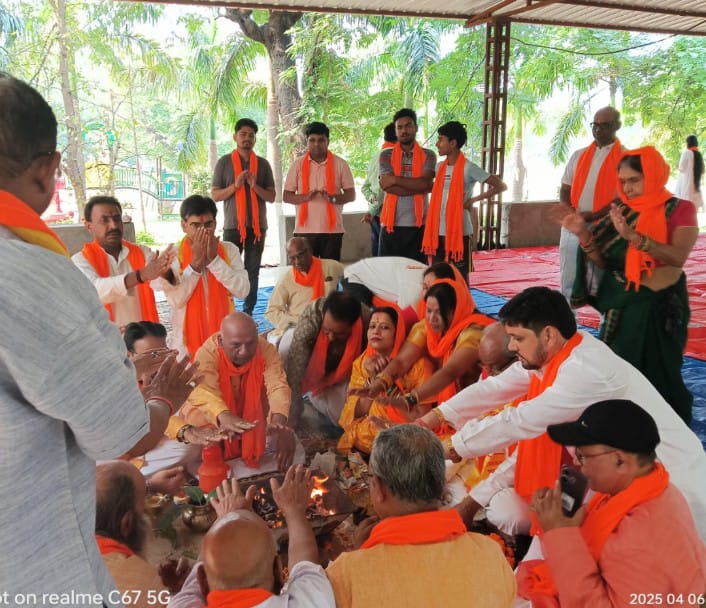 Jamshedpur: धूमधाम से मनी रामनवमी, स्वामी रामदेव के सन्यास दिवस पर दिखा योग और रामभक्ति का अद्वितीय संगम