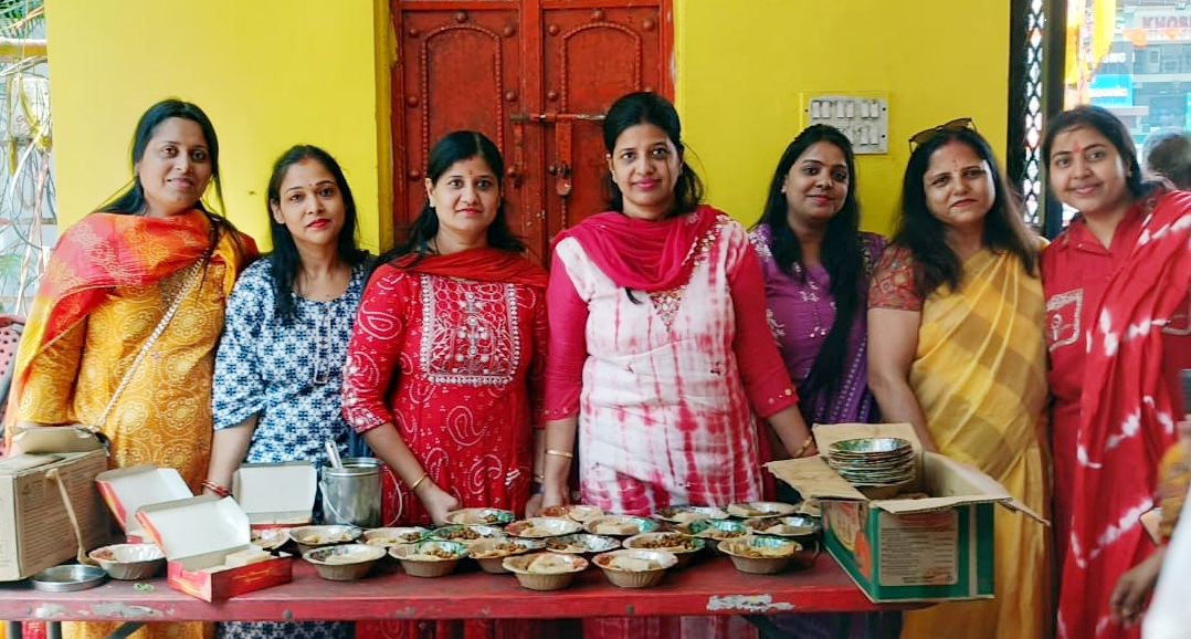 Jamshedpur: 101 कन्याओं के बीच बंटी श्रद्धा की थाली, सुरभि शाखा का पुण्य आयोजन