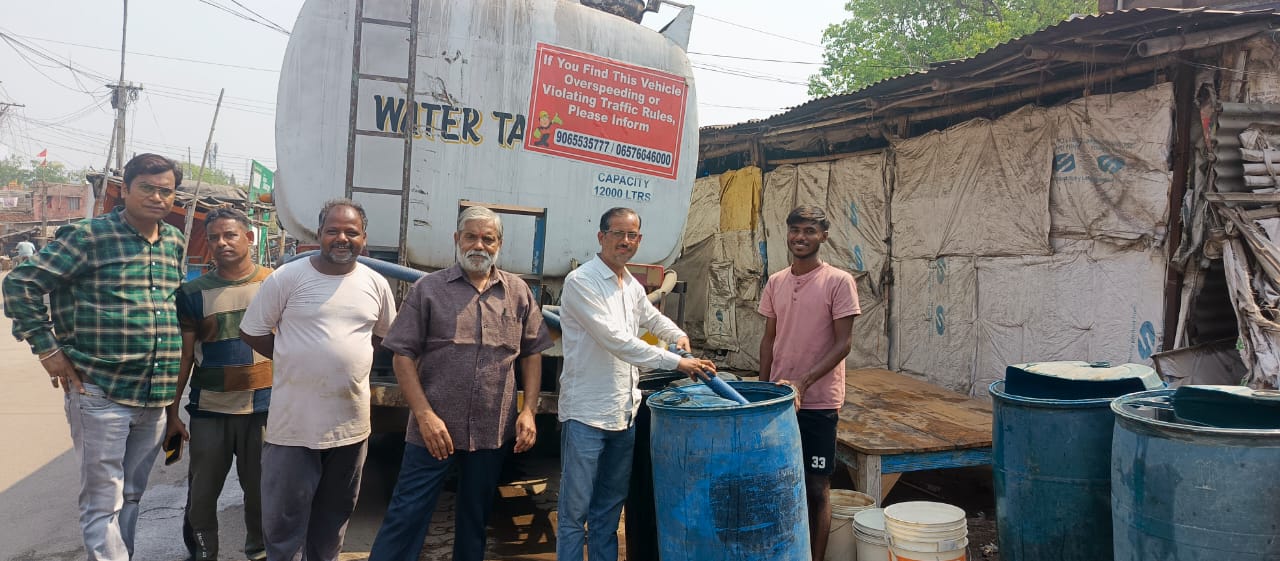 Jamshedpur: 27 सेवा शिविरों तक पहुंचा पानी, बागबेड़ा समिति की संगठित पहल