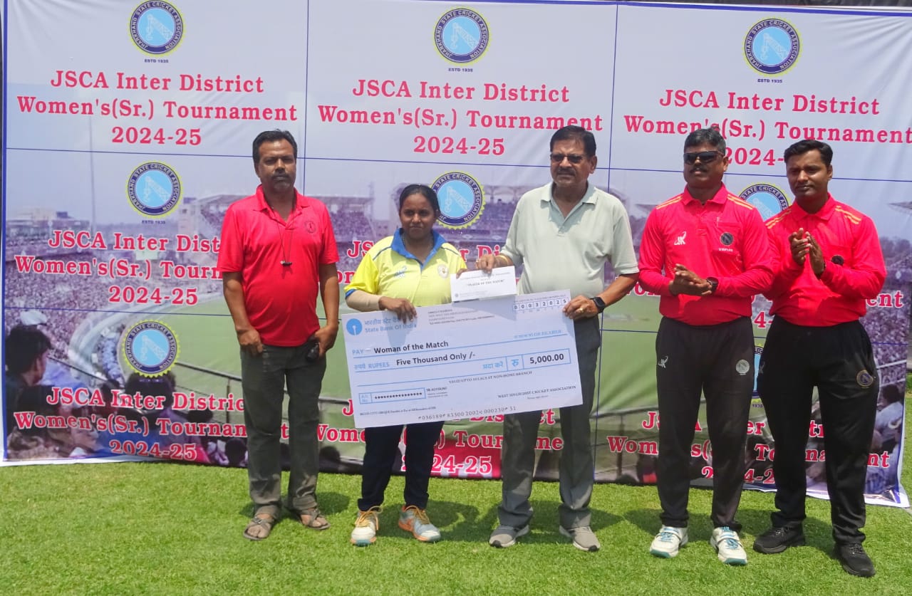 Chaibasa : अंतर जिला महिला सीनियर क्रिकेट प्रतियोगिता में बोकारो ने लोहरदगा को हराया