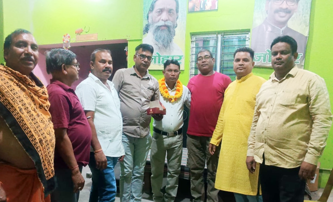 Gamharia : गम्हरिया में झामुमो के आदित्यपुर नगर उपाध्यक्ष का किया गया अभिनंदन