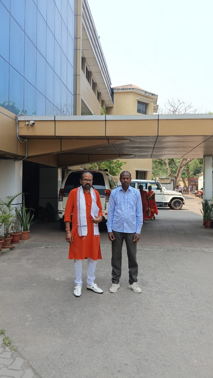 Potka : पूर्व जिला पार्षद ने उप विकास आयुक्त से पेयजल समस्या दूर करने की मांग की