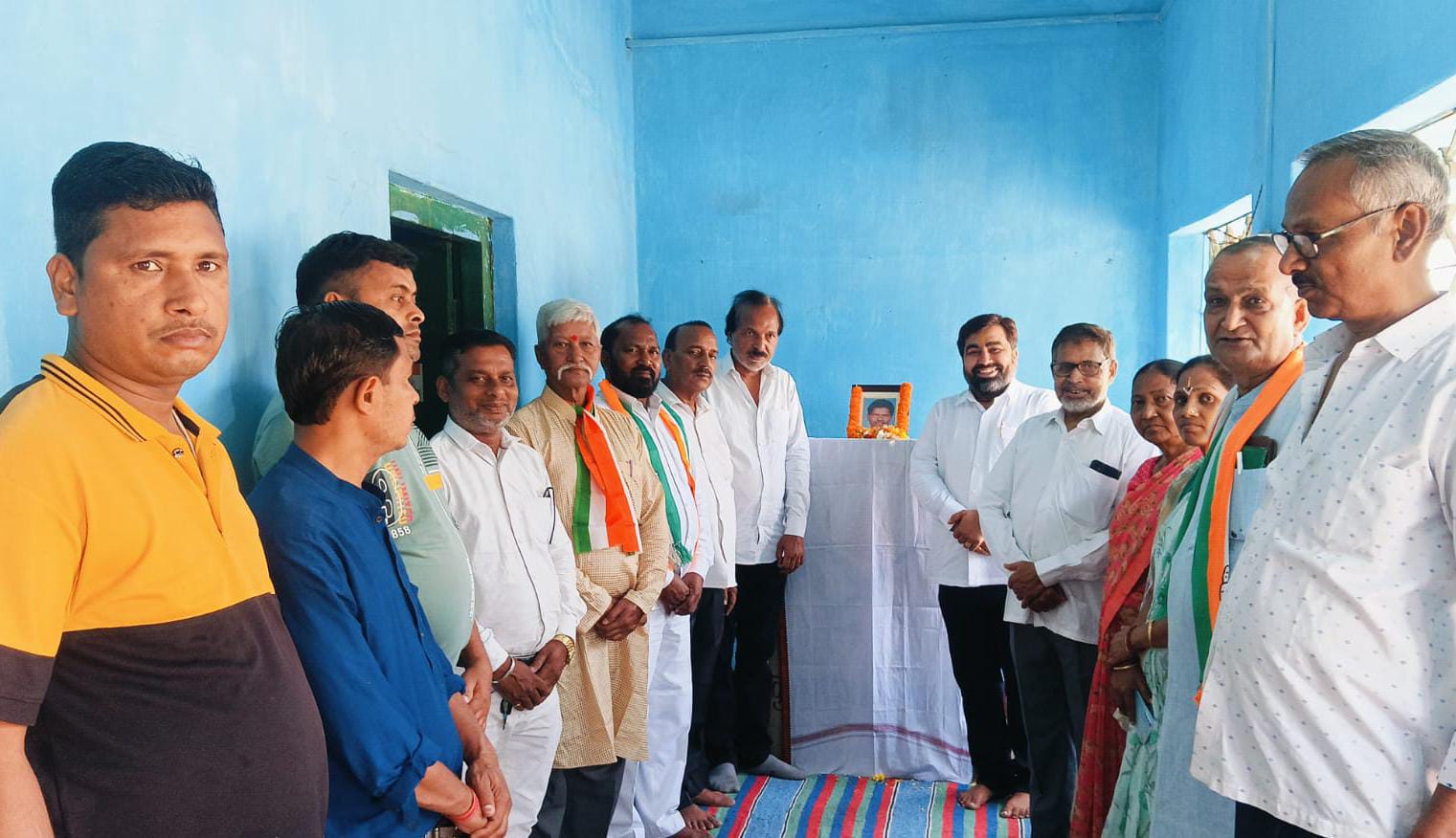 Adityapur: आदित्यपुर में कांग्रेसजनों ने अर्पित की श्रद्धांजलि, विजय सिंह सोय की 25वीं पुण्यतिथि