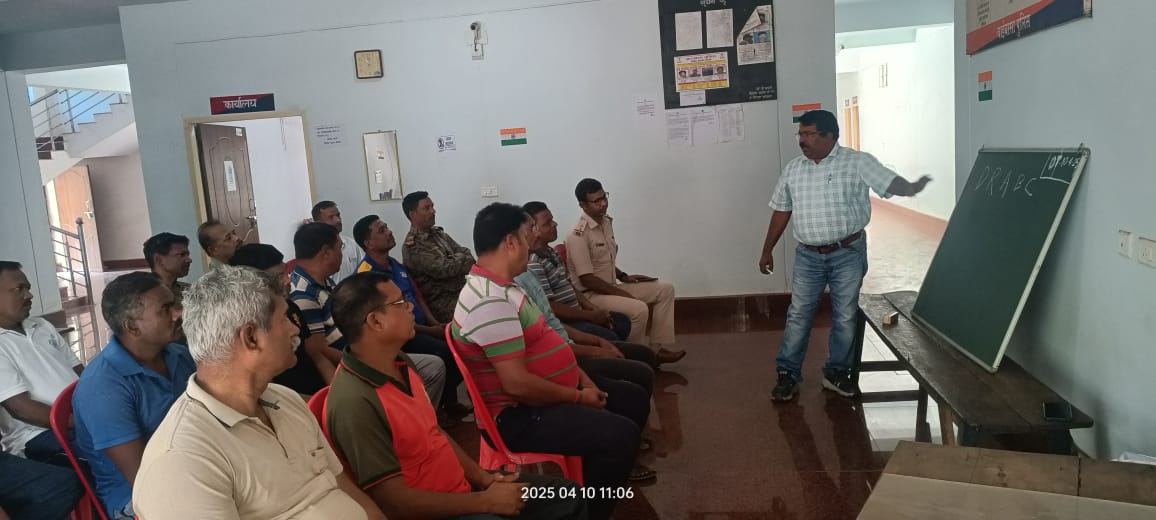 West Singhbhum: पुलिस कर्मियों को मिला प्राथमिक चिकित्सा का प्रशिक्षण, ऐसे समझाया गया फर्स्ट ऐड – देखें Video