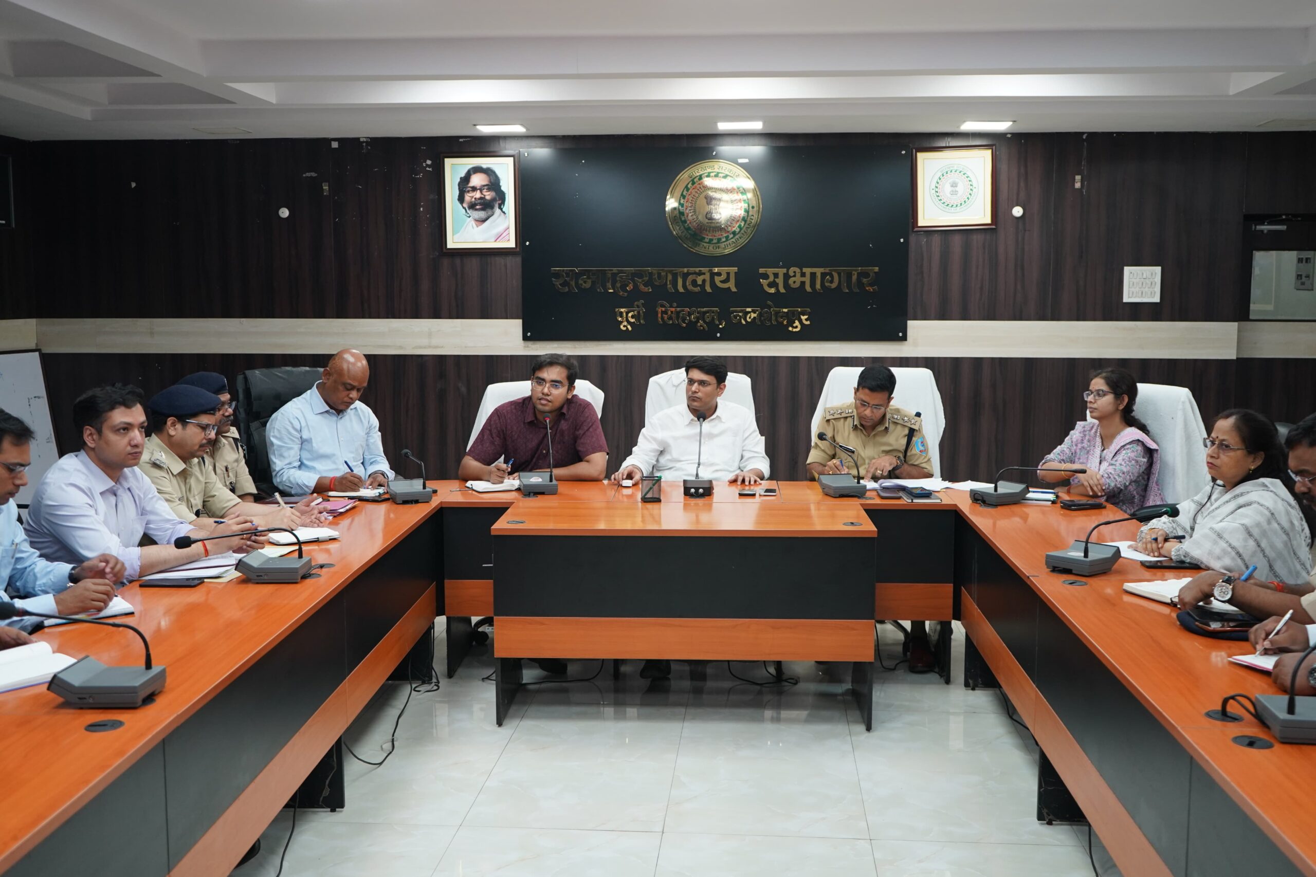 Jamshedpur: दवा दुकानों पर बढ़ेगी सख्ती, ड्रग पेडलर्स पर कार्रवाई के निर्देश