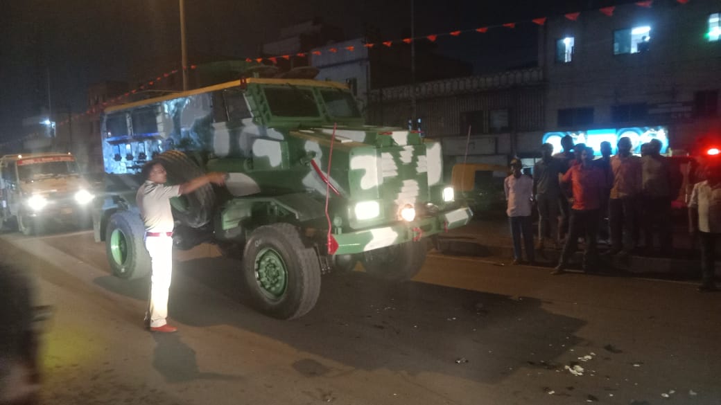 Gamharia : बंकर वाहन से टकराकर बाइक सवार युवक घायल