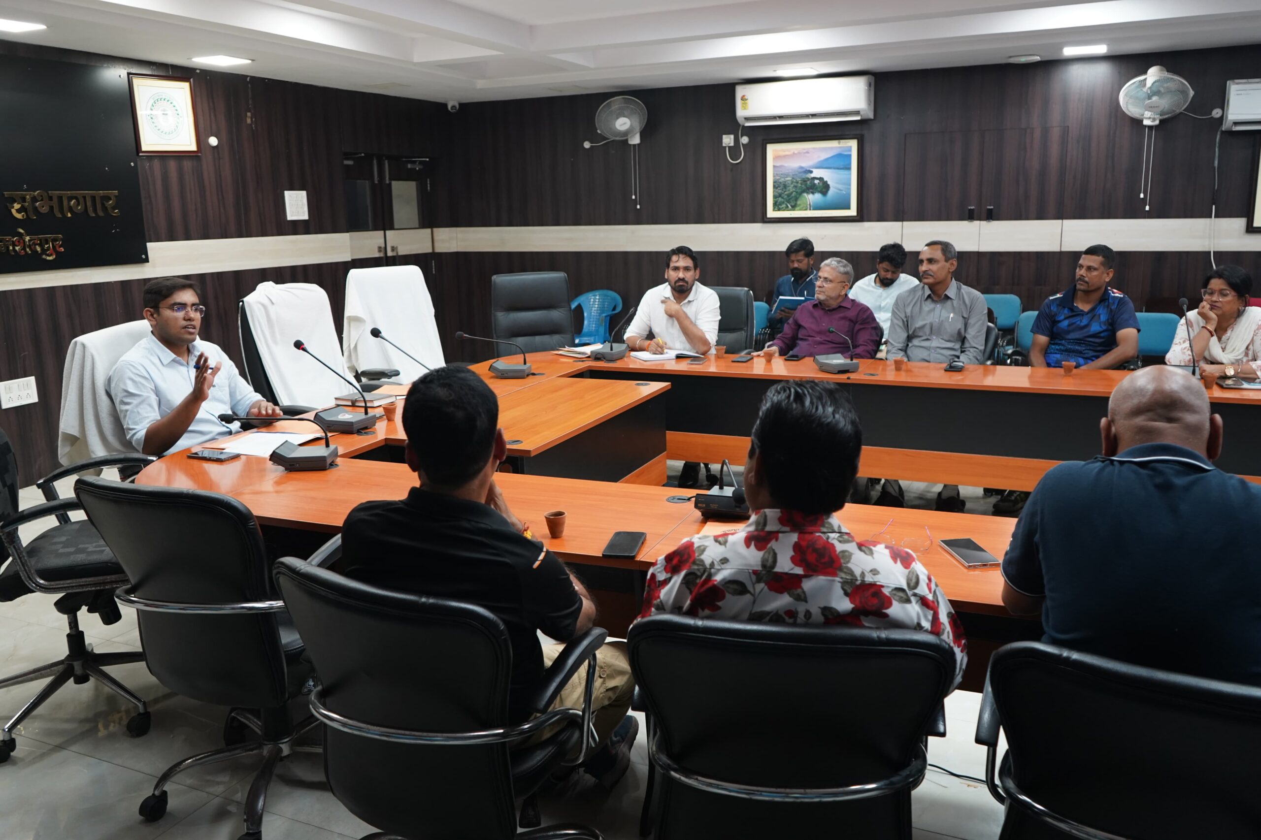 Jamshedpur: जमशेदपुर को मिलेगा नया इंडोर स्टेडियम, भूमि चिन्हित करने का निर्देश