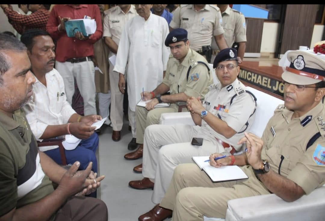 Jamshedpur:  शिकायतों के समाधान की चौथी कड़ी – थाने से नहीं, मंच से मिला न्याय, 296 पुराने मामलों का हुआ निपटारा