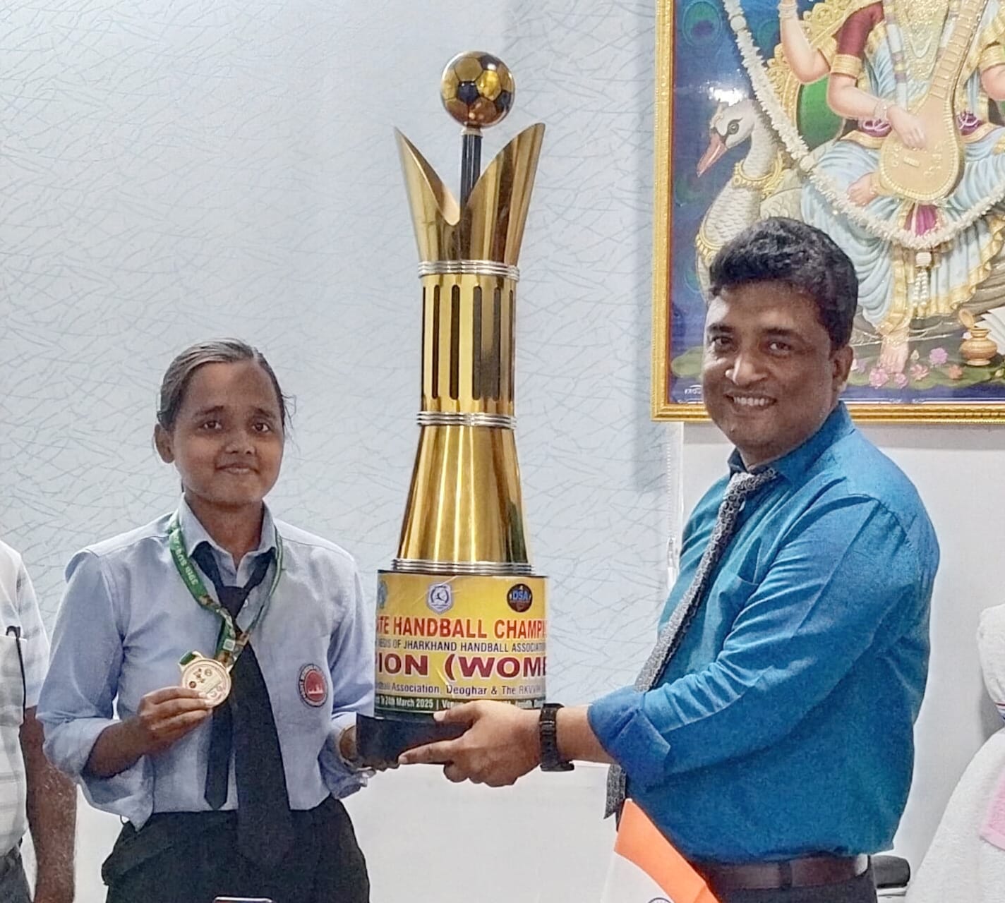 Jharkhand: स्टेट लेवल हैंडबॉल चैम्पियन ट्रॉफी में सरायकेला-खरसावां जिला टीम ने जीता खिताब