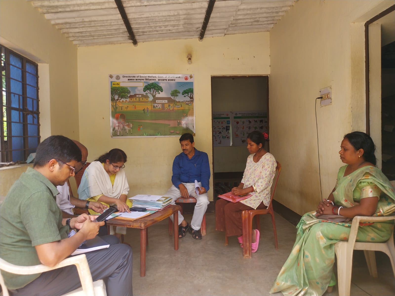 Jamshedpur: क्या गांव-गांव तक पहुंच रही हैं सुविधाएं? ज़मीनी सच्चाई से रुबरु हुआ प्रशासन