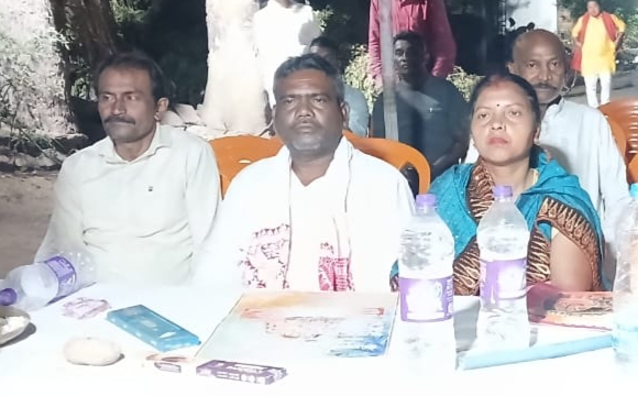 Gamharia: भक्तिभाव से गूंजा हरिकीर्तन, समापन पर हुआ जागरण व नामभंग