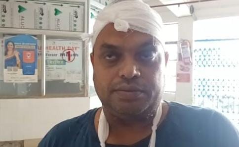 Deoghar: बच्चे की मौत पर हंगामा, डॉक्टर का सिर फोड़ा, IMA की चेतावनी—48 घंटे में हो गिरफ्तारी, नहीं तो…