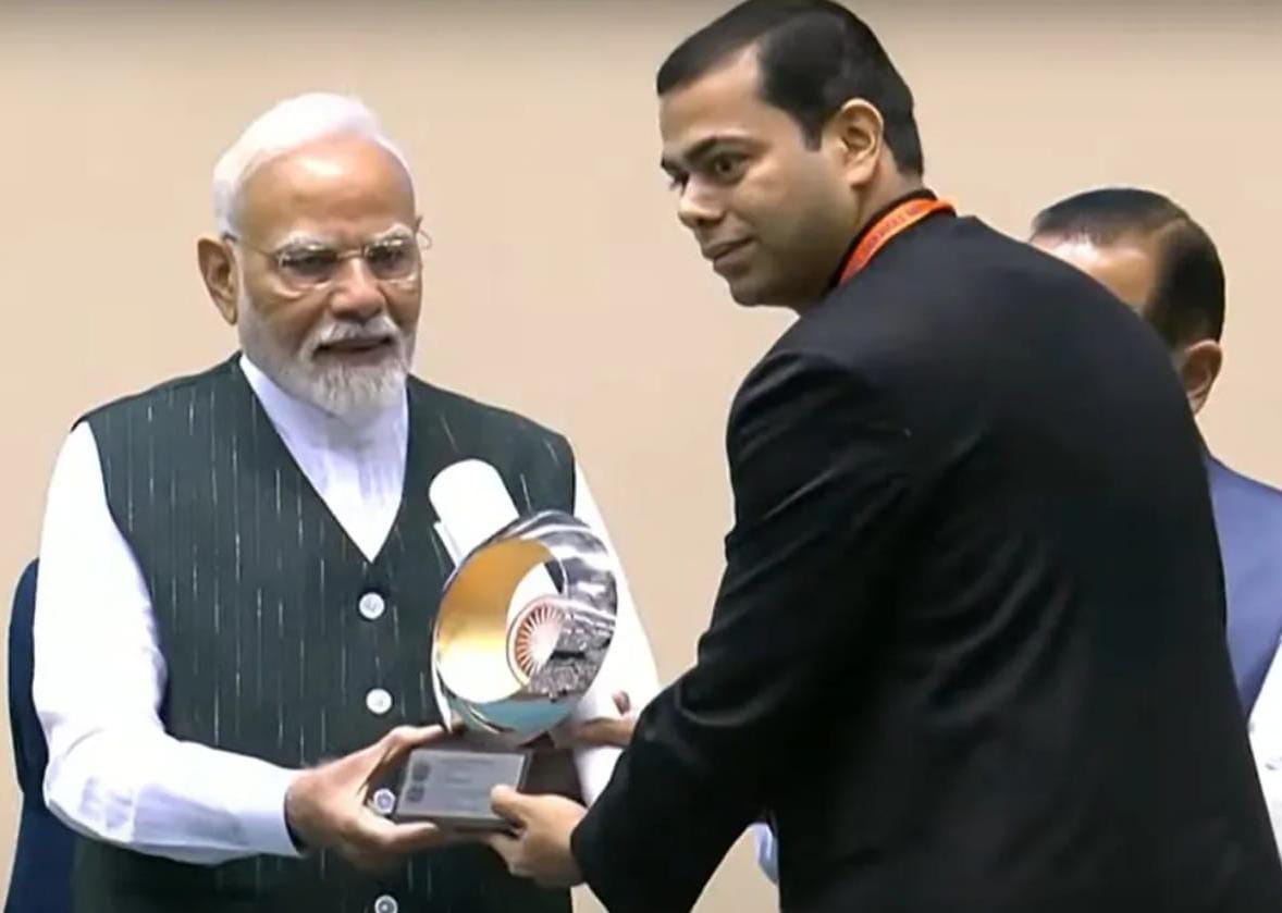 Jharkhand: उपायुक्त को ‘प्रधानमंत्री अवार्ड’ मिलने पर ISRO ने जताया हर्ष, संगठन भी जल्द करेगा सम्मानित