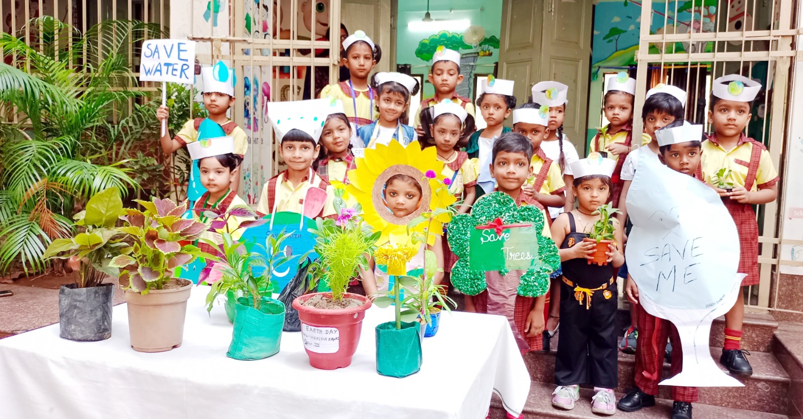 Jamshedpur: साकची गुजराती इंग्लिश स्कूल में पर्यावरण संरक्षण पर कार्यक्रम आयोजित