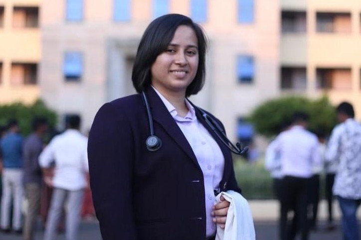 Jamshedpur: जमशेदपुर की इशिका सिंह ने UPSC परीक्षा में पहली बार में ही हासिल की 206वीं रैंक