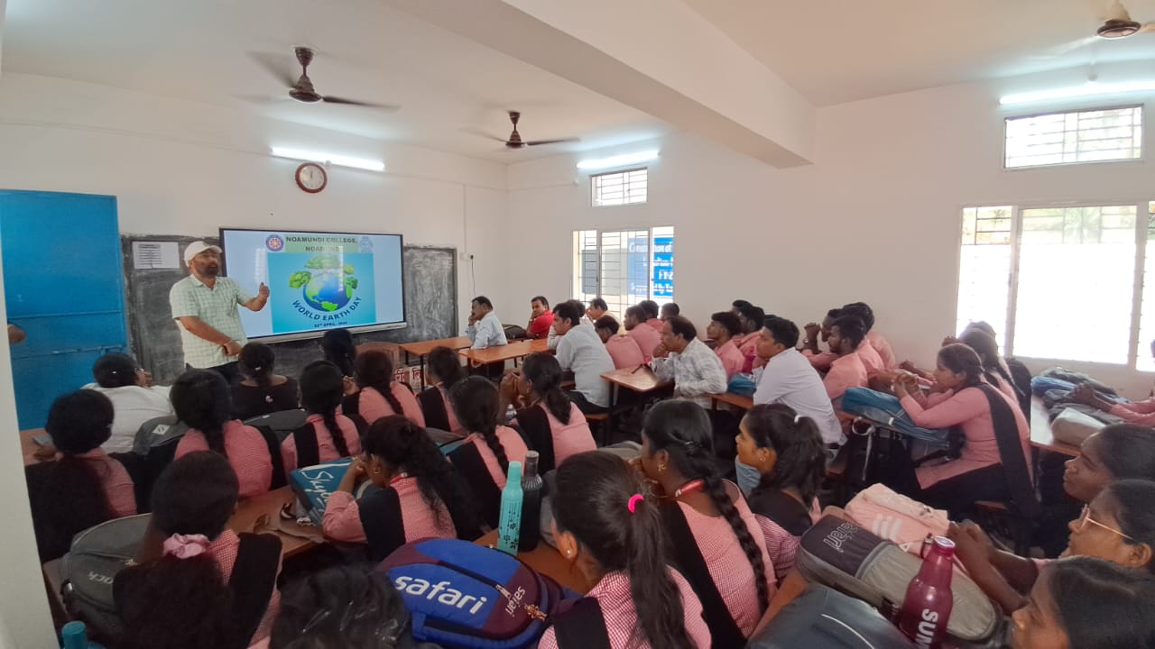 नोवामुंडी कॉलेज में विश्व पृथ्वी दिवस पर ‘हमारी शक्ति, हमारा ग्रह’ थीम पर कार्यक्रम, प्राचार्य ने दिया धरती माता के संरक्षण का संदेश
