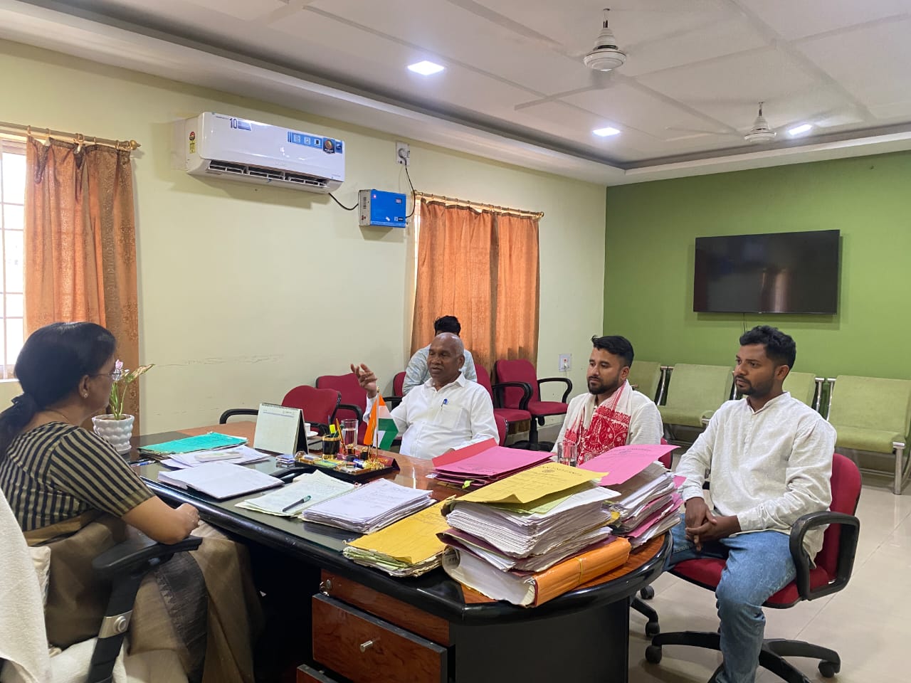 Chaibasa: कोल्हन विश्वविद्यालय में सुधार की दिशा में पूर्व मुख्यमंत्री ने उठाए अहम मुद्दे, कुलपति से मुलाकात