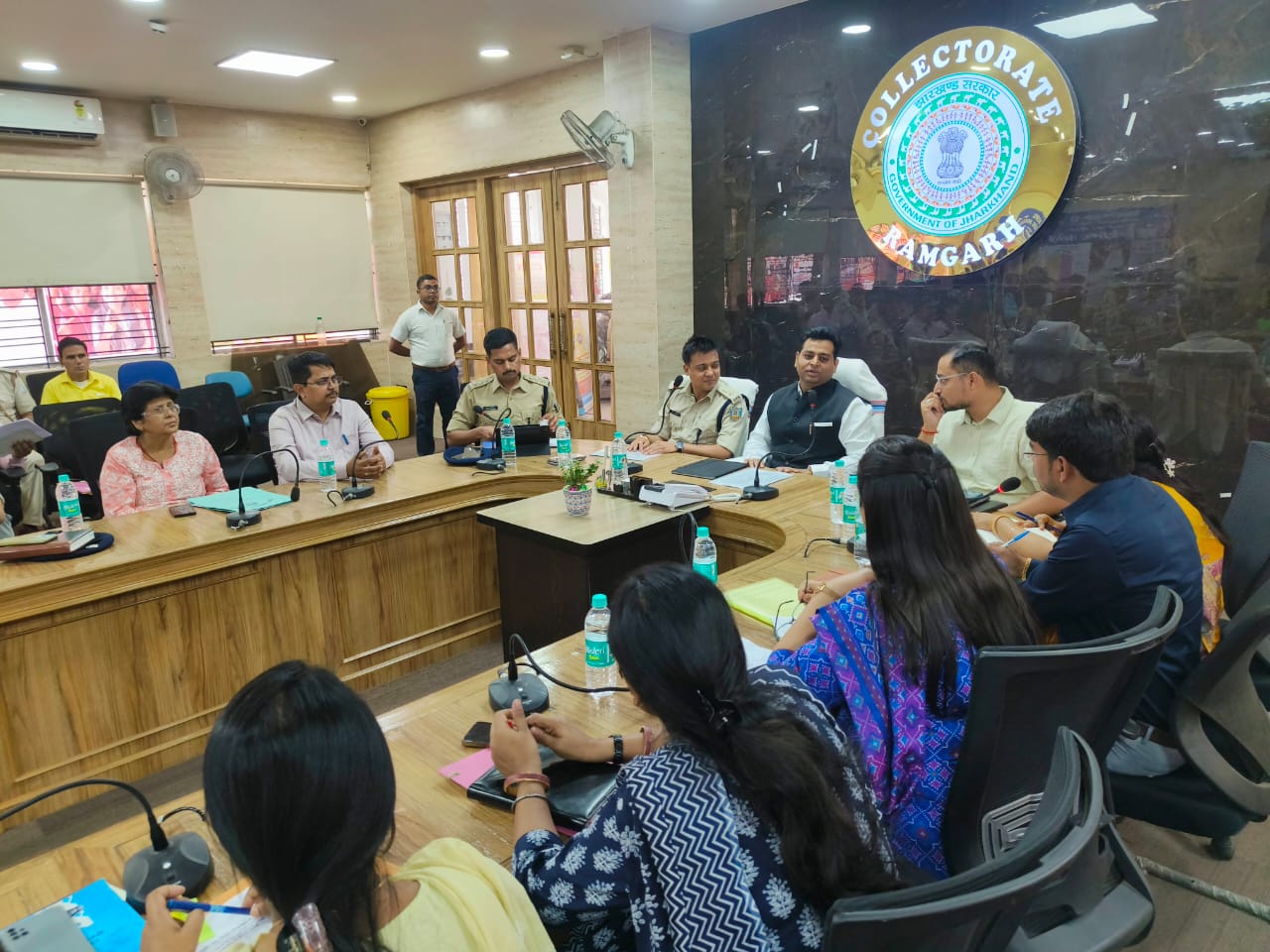 Ramgarh: खनन टास्क फोर्स की बैठक, अवैध मुहानों की बंदी और बालू घाट संचालन पर चर्चा