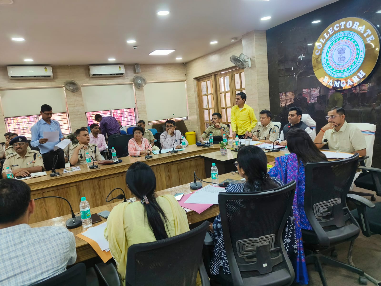 Ramgarh: सड़क दुर्घटनाओं पर नियंत्रण हेतु ओवरस्पीडिंग पर लगेगी लगाम, लाइट और सीसीटीवी की बढ़ेगी निगरानी