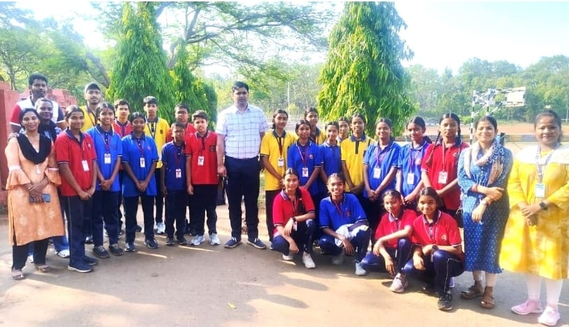 Chaibasa: क्षेत्रीय खेलों में दम दिखाएंगे केन्द्रीय विद्यालय के खिलाड़ी