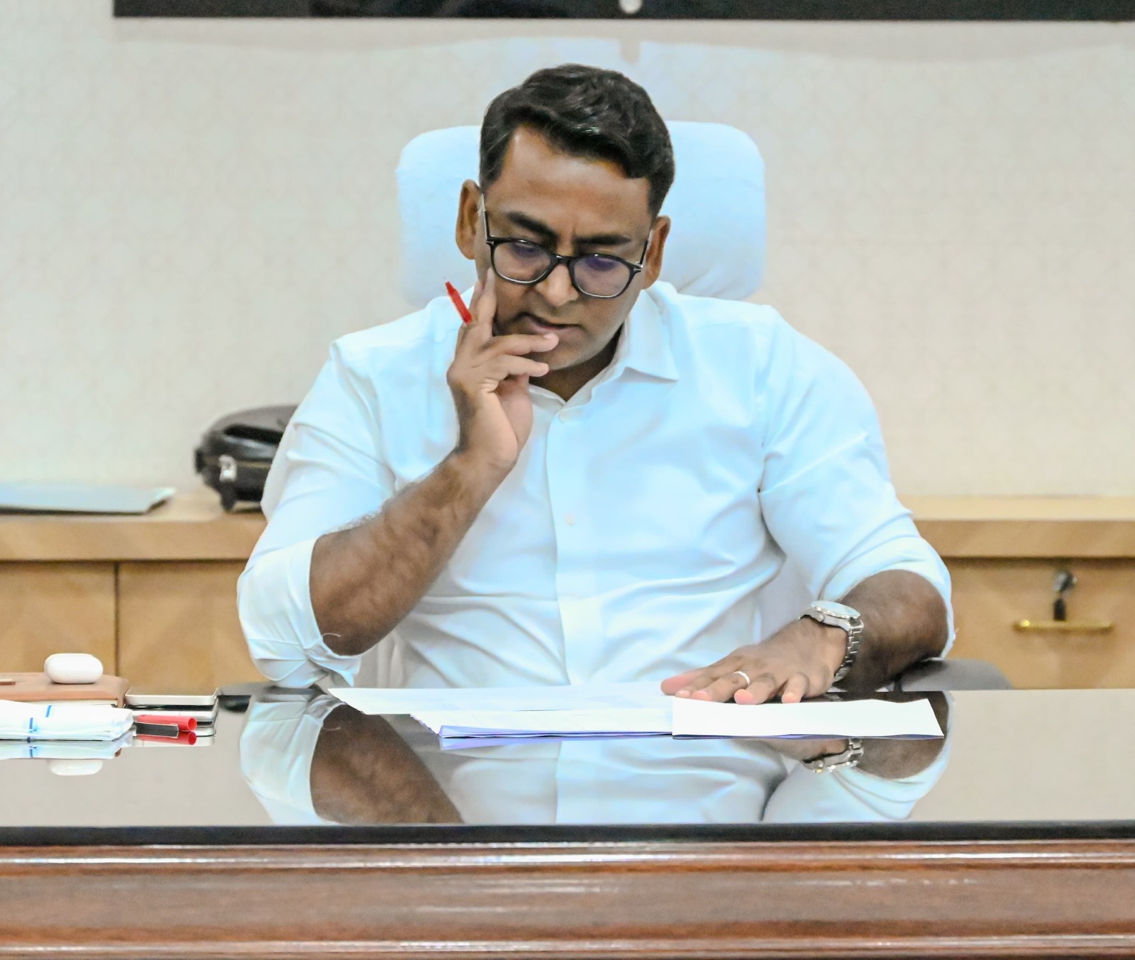 Deoghar: देवघर में प्रखंड स्तरीय स्टेडियम के निर्माण की समीक्षा, कार्य जल्द पूरा करने के निर्देश