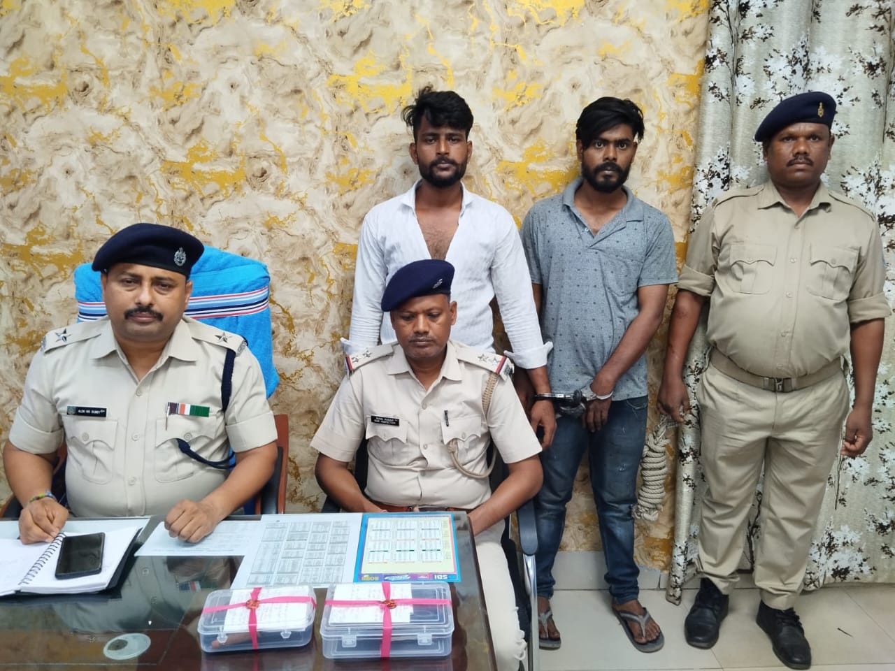 Jamshedpur : कदमा में 20 पुड़िया ब्राउन शुगर के साथ दो गिरफ्तार, पूर्व में जा चुके हैं जेल