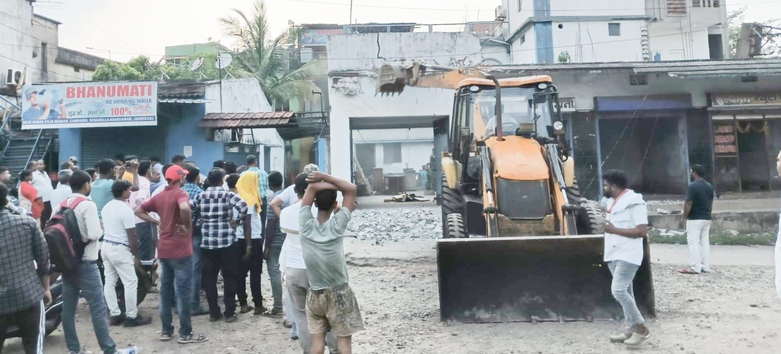 Gamharia : छोटा गम्हरिया में दखल दिहानी मामले में हुई कार्रवाई