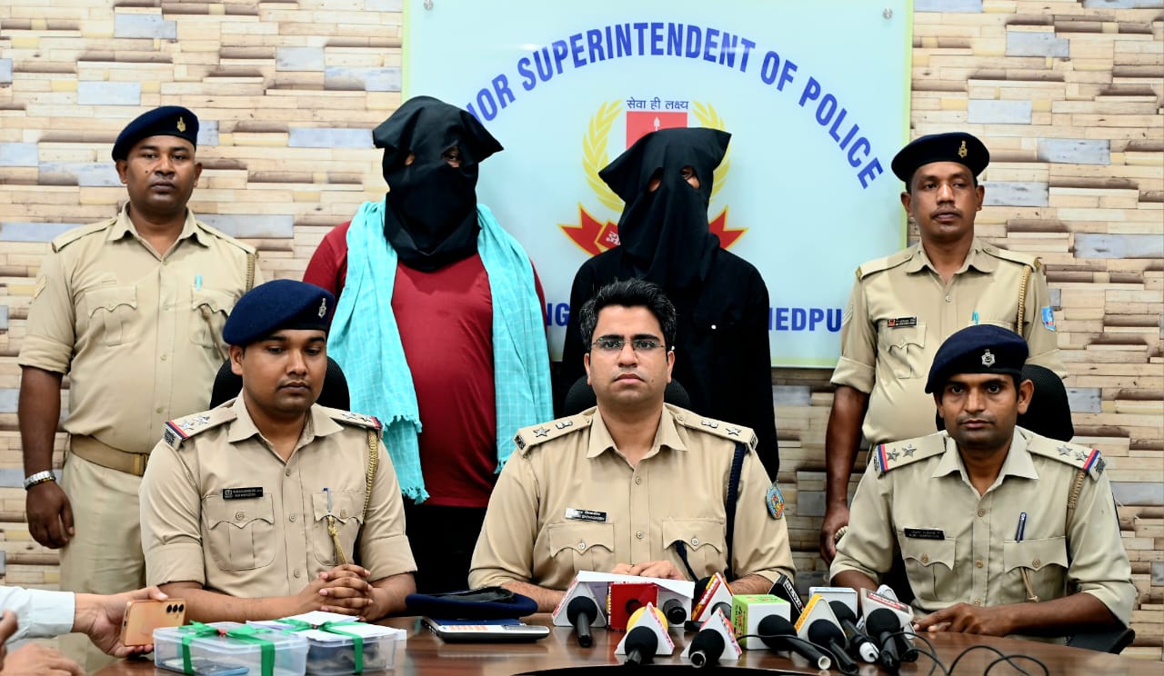 Jamshedpur : पुराने विवाद का बदला लेने के लिए की गई थी नानकू की हत्या, हथियार के साथ दो गिरफ्तार