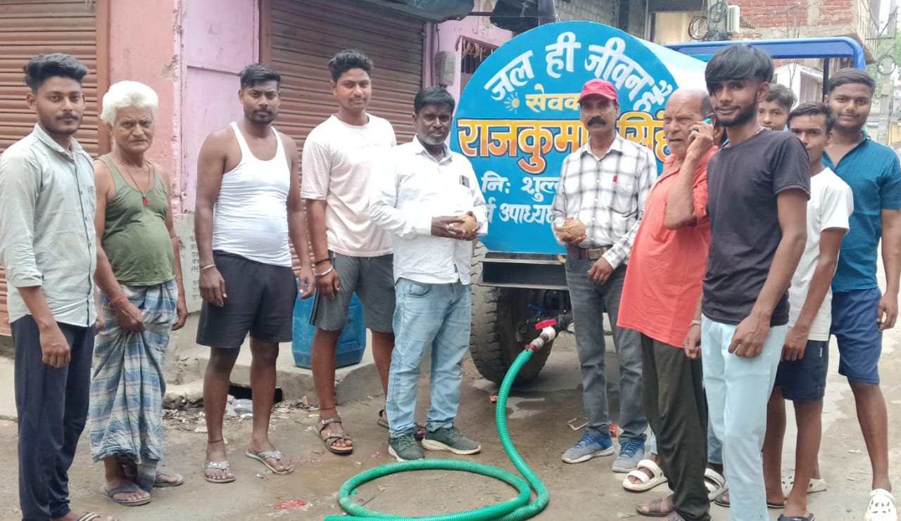 Jamshedpur : पूर्व जिप उपाध्यक्ष ने बागबेड़ा में शुरू की निःशुल्क जलसेवा