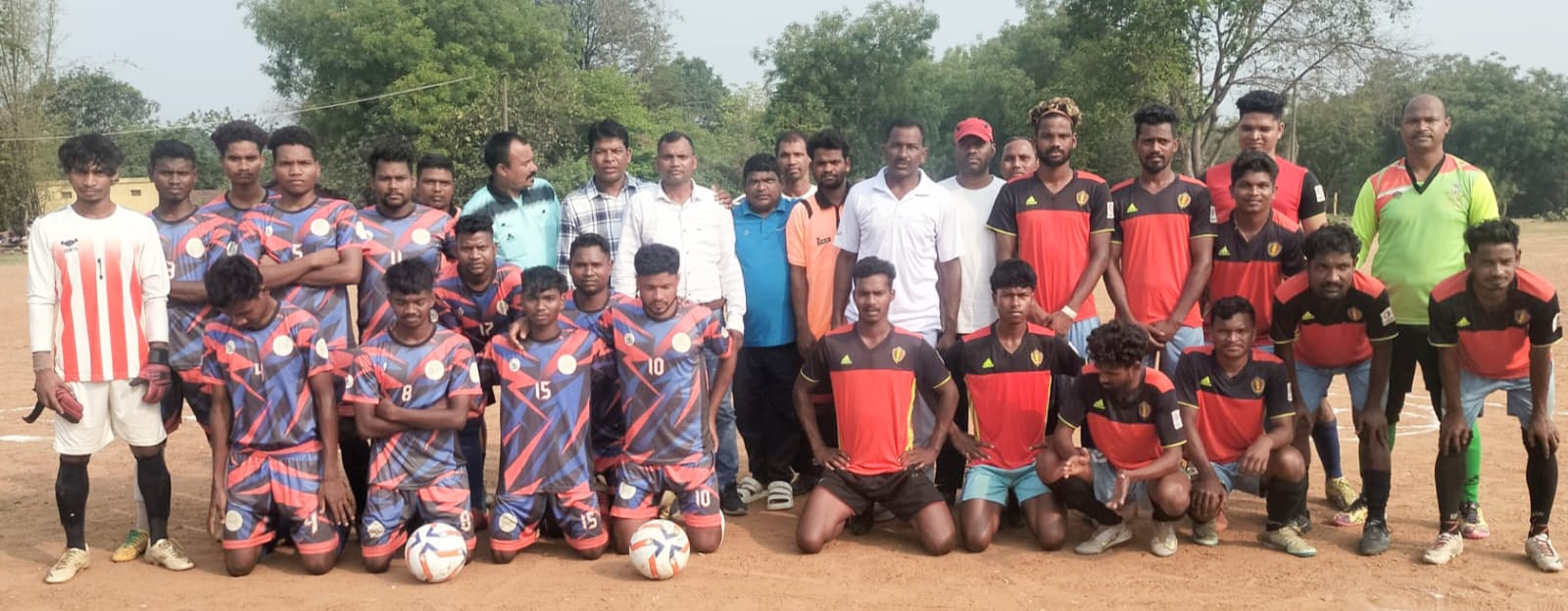 Gamharia : समारोहपूर्वक सालडीह सुपर लीग 2025 का हुआ आगाज