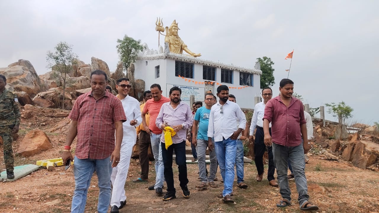 Baharagora: शिशु अनन्तेश्वर धाम को मिलेगा पर्यटन स्थल का दर्जा, विधायक ने किया स्थल का निरीक्षण