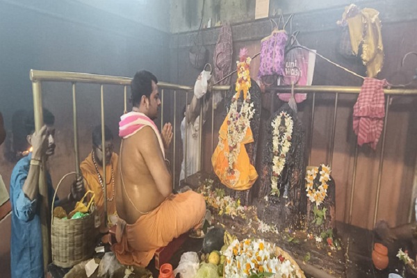 Deoghar : देवनगरी में मास व्यापी कीर्तन का समापन, लक्ष्मी नारायण मंदिर में हुई विशेष पूजा